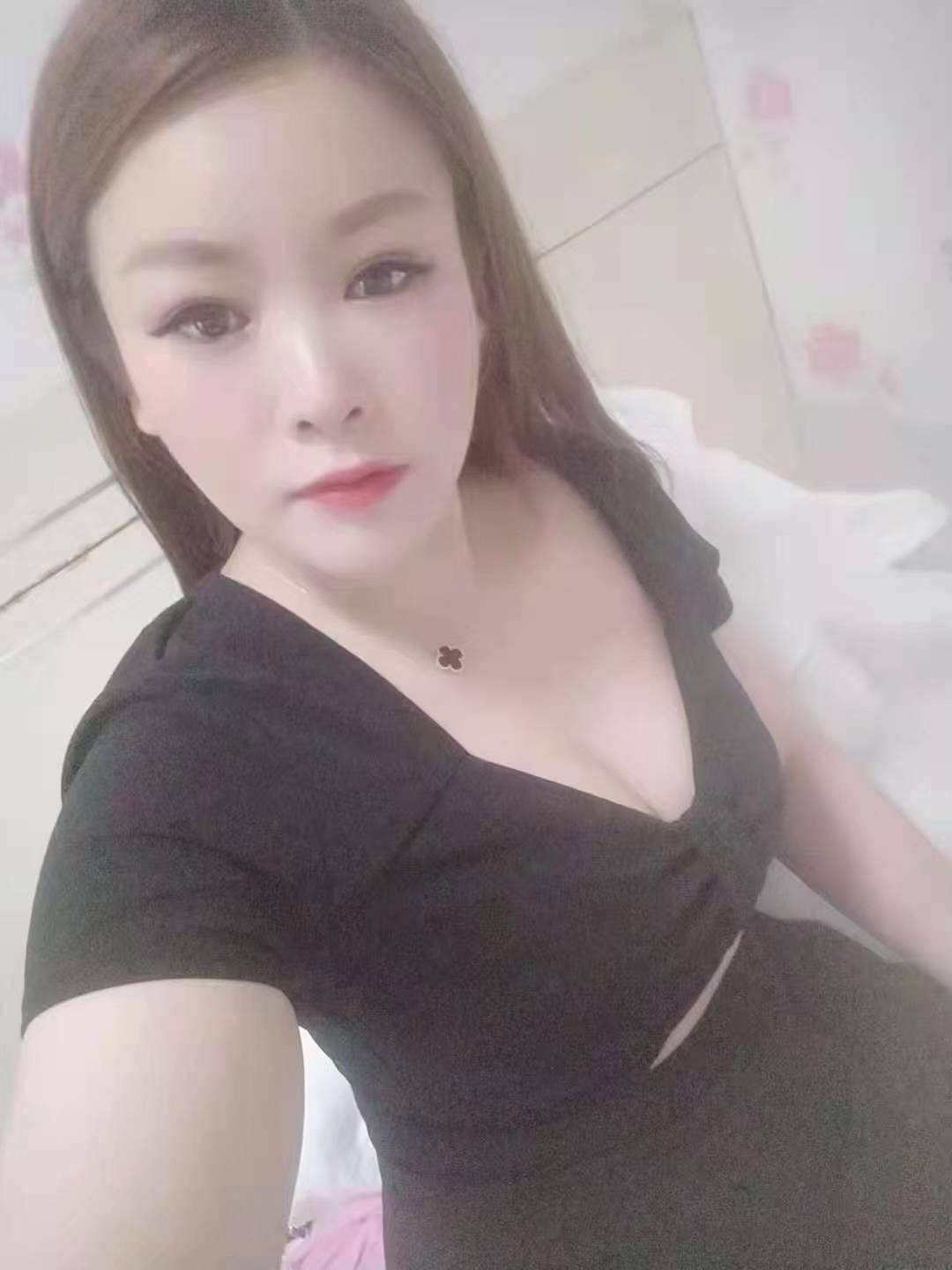 瑶海大奶美少妇